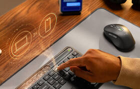 Klávesnica Logitech Signature Slim Solar+, US sivá

 obrázok produktu 5 z 6