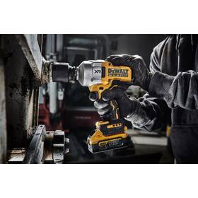 Doťahovák rázový Dewalt DCF961H2T (s batériou) 

 obrázok produktu 4 z 7