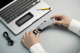 Externý rámček Lexar E06 SSD M.2 PCle strieborný

 obrázok produktu 5 z 11