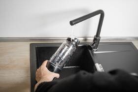 Stolný mixér Concept SM4001 Smoothie FitMaker čierny

 obrázok produktu 9 z 25