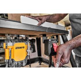 Fréza horná Dewalt DWE627KT 2 300W 

 obrázok produktu 7 z 8