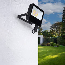 Reflektor Solight TOP, 20W, max. 2600lm, 3CCT, 2 režimy, IP65 čierny

 obrázok produktu 4 z 5