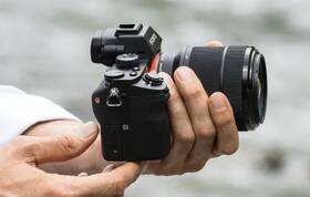 Digitálny fotoaparát Sony 7 II + 28-70 OSS čierny

 obrázok produktu 11 z 12