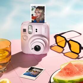 Instantný fotoaparát Fujifilm instax mini 13 ružový

 obrázok produktu 9 z 10