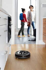 Robotický vysávač iRobot Roomba i7 

 obrázok produktu 9 z 32