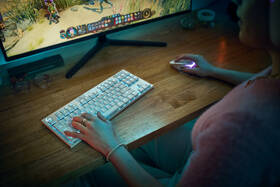 Klávesnica Logitech G915 X Lightspeed TKL Wireless, US layout biela

 obrázok produktu 3 z 5