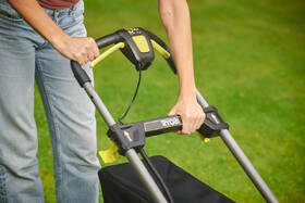 Kosačka Ryobi RY18LMX40C-150 (s baterií) 

 obrázok produktu 1 z 4