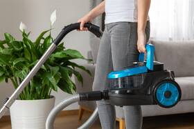 Podlahový vysávač Sencor SVC 1035TQ 

 obrázok produktu 27 z 33