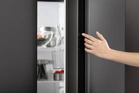 Americká chladnička Hisense RS711N4WFE čierna

 obrázok produktu 12 z 19