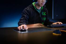 Podložka pod myš Razer Acari 42 x 32 cm čierna

 obrázok produktu 7 z 9