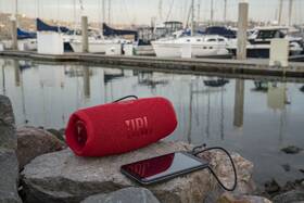 Prenosný reproduktor JBL Charge 5 červený

 obrázok produktu 8 z 10