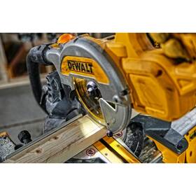 Píla úkosová Dewalt DCS777T2 (s baterií) 

 obrázok produktu 5 z 5