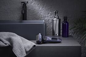 Holiaci strojček Panasonic ES-LV67-A803 modrý

 obrázok produktu 11 z 16