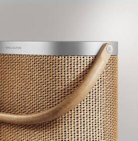 Prenosný reproduktor Bang & Olufsen BeoSound A5 strieborný/béžový

 obrázok produktu 6 z 10