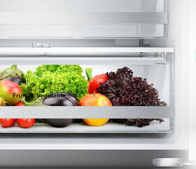 Americká chladnička Hisense RF632N4WFE čierna

 obrázok produktu 4 z 6