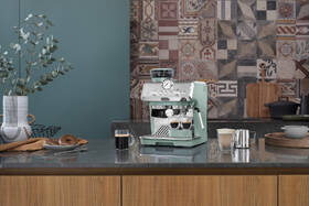 Pákový kávovar De'Longhi EC9155 GR 

 obrázok produktu 10 z 10