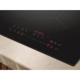 Indukčné varné dosky s odsávaním Electrolux ECC83410CT SaphirMatt čierna

 obrázok produktu 3 z 10