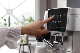 Automatický kávovar De'Longhi Magnifica Start Milk ECAM 220.80.SB 

 obrázok produktu 5 z 9