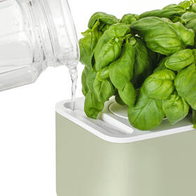 Inteligentný kvetináč Click and Grow Smart Garden 3 

 obrázok produktu 2 z 4
