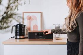 Rádioprijímač s DAB+ Pure Classic C-D6 čierny/hnedý

 obrázok produktu 4 z 6