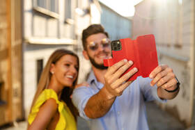 Puzdro na mobil flipové FIXED ProFit na Samsung Galaxy A52/A52 5G/A52s 5G červené

 obrázok produktu 9 z 9