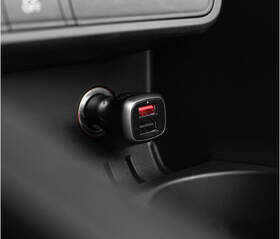 Nabíjačka Tomtom vysokorýchlostná duálna nabíjačka do auta (2xUSB) 

 obrázok produktu 1 z 2