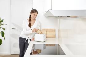 Hriankovač Black+Decker BXTO820E biely

 obrázok produktu 8 z 10