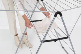 Sušiak na bielizeň Brabantia HangOn, 20 m, Metallic Grey strieborný

 obrázok produktu 18 z 21