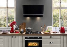 Rýchlovarná kanvica Smeg KLF03RDEU červená

 obrázok produktu 3 z 3