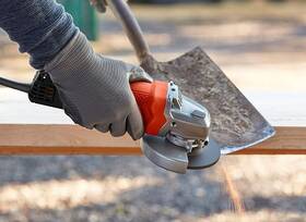 Uhlová brúska Black-Decker BEG110 

 obrázok produktu 2 z 2