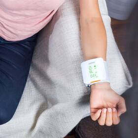 Tlakomer na zápästie iHealth VIEW BP7 biely

 obrázok produktu 5 z 15