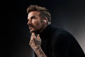Slúchadlá Bowers & Wilkins Pi6 - svetlo šedá 

 obrázok produktu 9 z 12