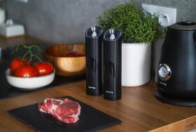 Mlynček na korenie Huslog AK-0549 (2 ks) čierny

 obrázok produktu 8 z 10