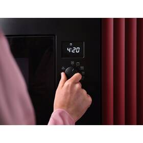 Mikrovlnná rúra AEG OMB6G261TT čierna

 obrázok produktu 6 z 11